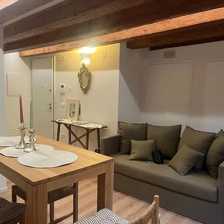 Venexiana Suite-2